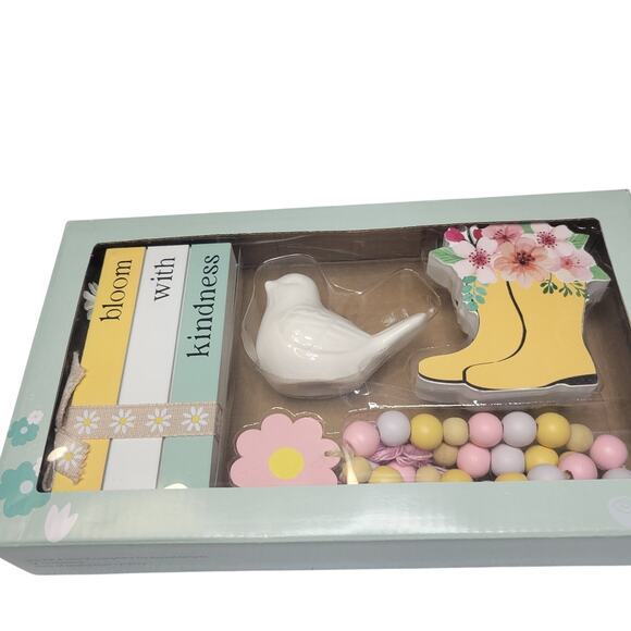 Aldi Finds Spring Tray Objects Rubber Boots, Book Stack, Ceramic Bird & Beads - Picture 1 of 4